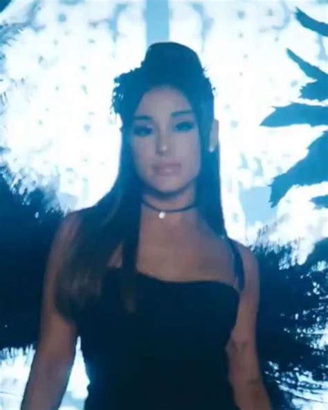 Total 55 Imagen Ariana Grande Don T Call Me Angel Outfit Abzlocalmx