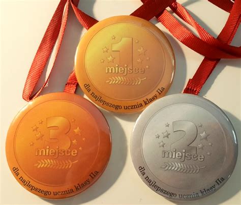 Polscy twórcy zdobyli w nich osiem medali. Medale na tasiemkach (zestaw 3 szt.) + nadruk ...