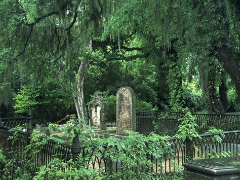 This is a historical site of the area, and considered to be graced with beauty and appeal. Beautiful Cemeteries Around the World | Bonaventure ...