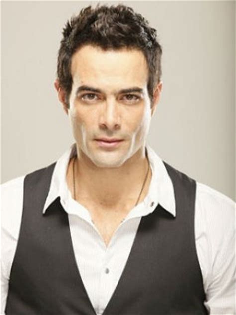 His career spans over forty years and includes dozens of films and television sho. Luis Roberto Guzmán - AdoroCinema