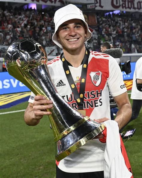 Julián Álvarez Fue Elegido Como El Mejor Jugador De América En 2021