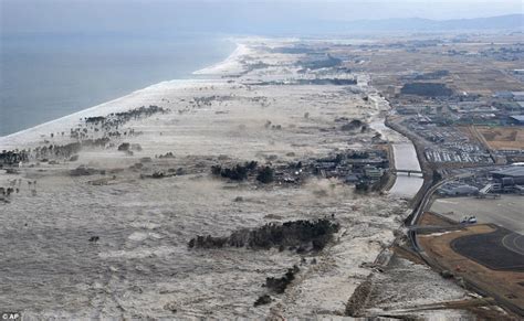 Japan Earthquake And Tsunami The Moment Mother Nature Engulfed A