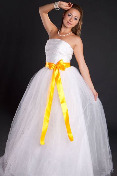 Tips Yellow Wedding Dress