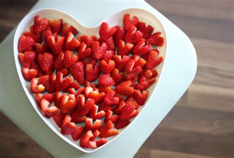 How To Make Heart Shaped Strawberries Gluesticks