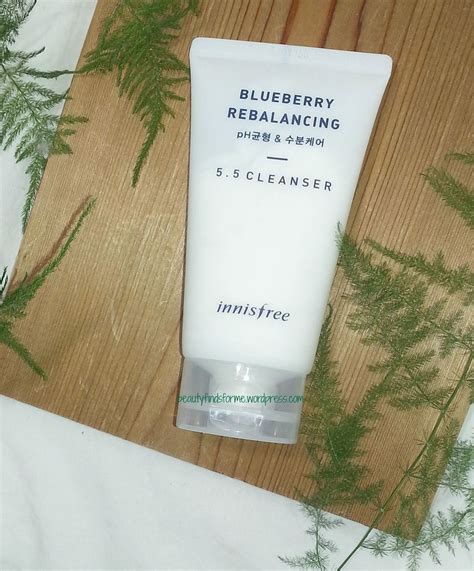 This innisfree foaming cleanser truly lives up to its name—with a mild ph level of 5.5, the cleanser gently washes away dirt and impurities to rebalance the skin, without leaving it stripped or tight. Foaming Cleansers from e.l.f, AmorePacific and Innisfree ...