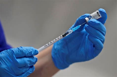 Fda Says Pfizer Coronavirus Vaccine Contains Extra Doses Expanding