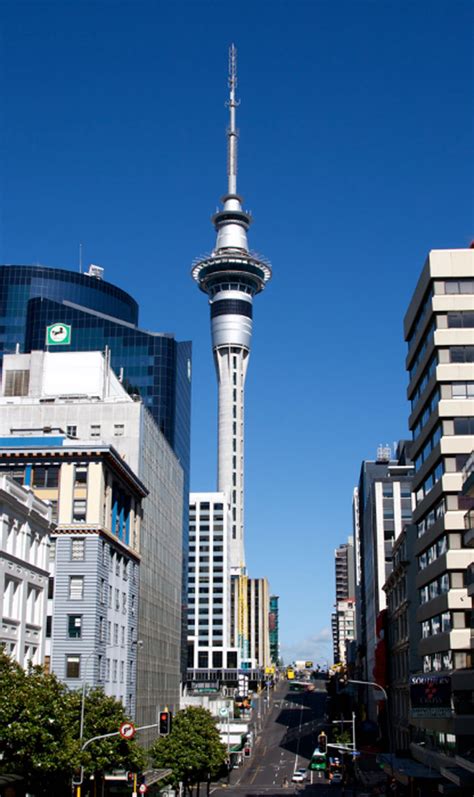 Do you know where new zealand is located? Auckland Sky Tower (New Zealand) - resort Auckland ...