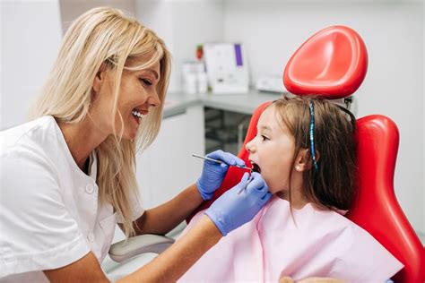 Steps To Become Dental Hygienist Get An Overview Of The Career
