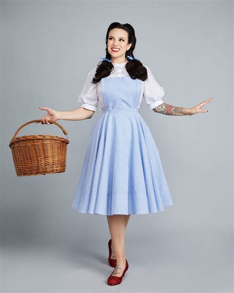 Easy DIY Dorothy Costume Ideas For Humble Girl Look Julie Ann Art