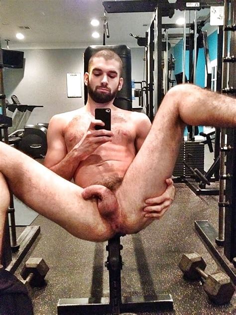 Gay Gym Nude Selfie