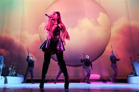 Opening Night Ariana Grande Sweetener World Tour Popline