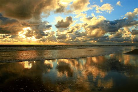 Storm Clouds Over The Ocean Water Sunset Ocean Sunset Hd Nature