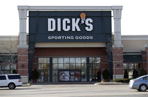 Dicks Sporting Goods Reports Strong Earnings As It Experiments With