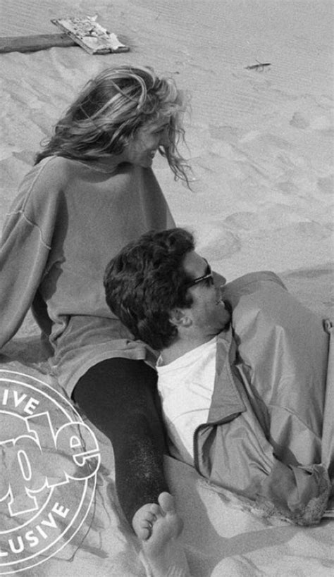 Carolyn Bessette Kennedy And Jfk Jr At The Beach On Marthas Vineyard
