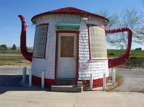 27 Buildings Shaped Like Food Thats Sold There Crazy Houses Zillah