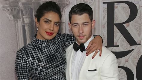 Watch Access Hollywood Interview Nick Jonas Gushes Over Priyanka Chopra In A Sexy Instagram