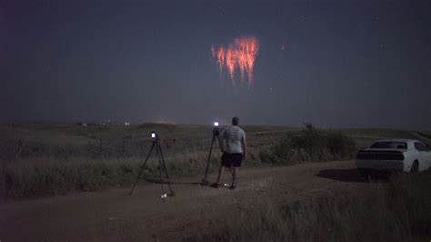 Photographer Spends Career Hunting Down Elusive Red Sprites