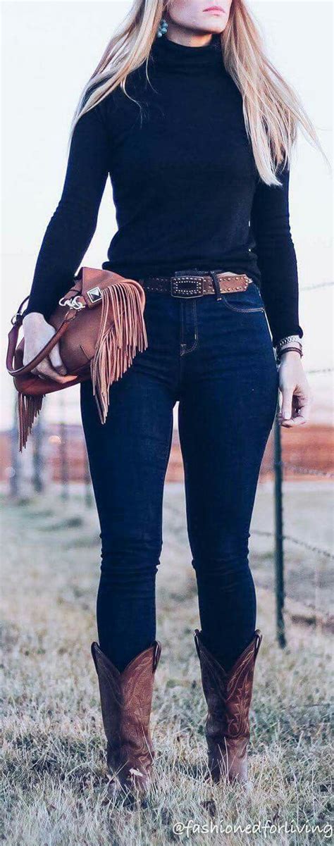 pin by cassandra garcia on outfits casual winter outfits rodeo outfits high waisted jeans outfit