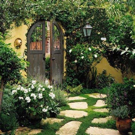 33 Best Images About Enclosed Courtyards On Pinterest Front Courtyard