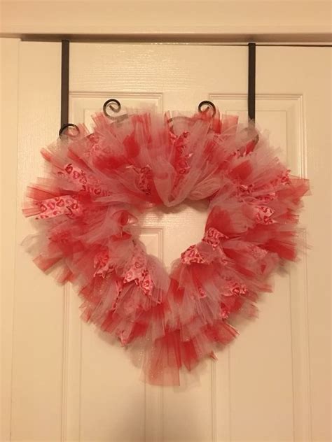 Valentines Day Tulle Wreath Crafts Crafts Craft Projects