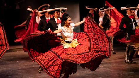 El Ballet Folklórico De México De Amalia Hernández Resalta En Su