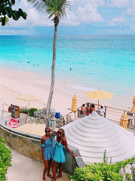 It is widely considered the favorite season of many, considering that it is the vacation period of schools and many adults. Pin by Jordyn Downs on cute pics w friends in 2020 (With ...