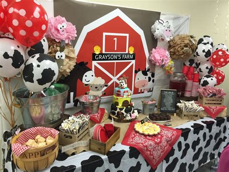 Barnyard Themed First Birthday Party ~ Everything Home Magazine