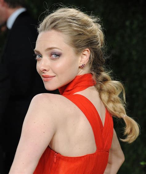 sexy amanda seyfried pictures popsugar celebrity uk photo 40