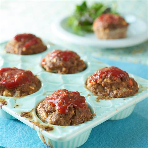 For individual meatloaves that cook quickly, form meat mixture into six. Meatloaf Recipe At 400 Degrees : Unbelievably Moist Turkey Meatloaf : Some people may cook it at ...