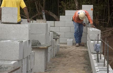 Cinder Block Wall How To Build A Cinder Block Wall Concrete Block