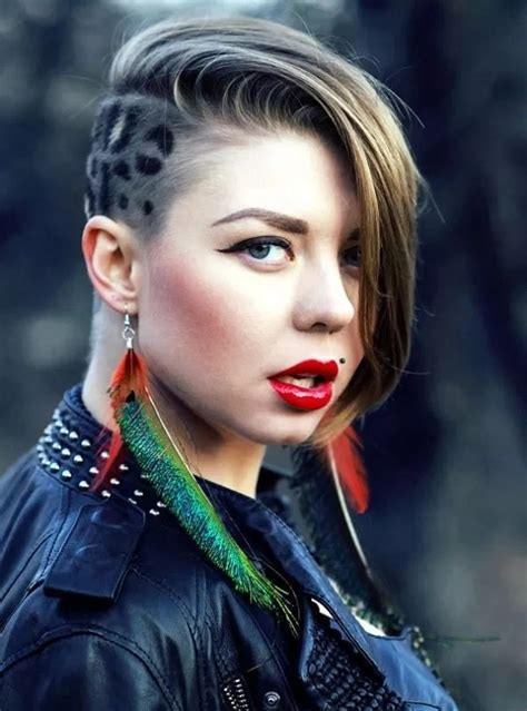 Girls out there are always looking for the most trendy and fabulous cute hairstyles to strand their hair on a daily basis. 20 Funky Hipster Haircuts for Girls to Try - Child Insider