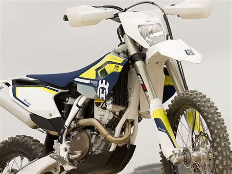 U tohoto bajku není uvedena obecná charakteristika. Prueba Husqvarna FE 250 2016: chica fácil | SoyMotero.net