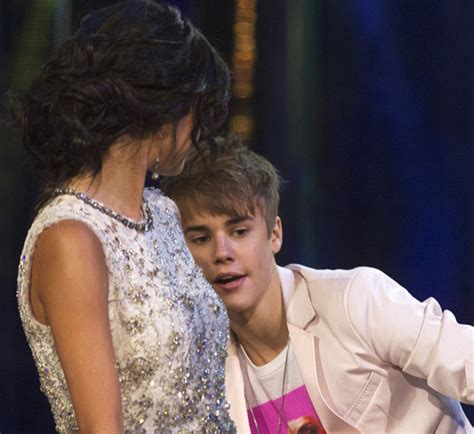 Selena gomez husband | what's hot latest news updates on selena gomez husband? Hollywood: Selena Gomez With Her Boyfriend In Photoes And Wallpapers 2011