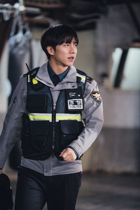 Tvn S Mouse Releases Second Teaser Featuring Lee Seung Gi Lee Hee Joon Dramabeans Korean