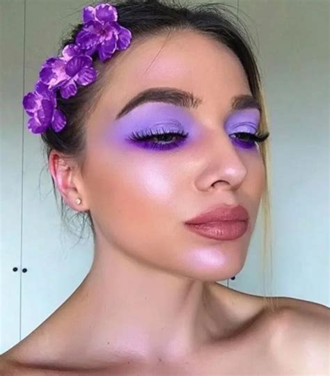 The Prettiest Lavender Makeup Looks For Fall Fashionisers© Purple