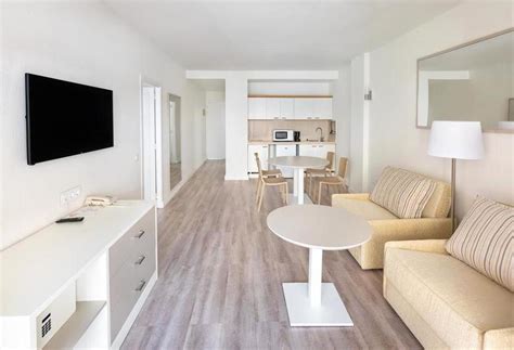 Bonito apartamento en zona tranquila de puerto naos, precio por larga temporada 500 euros todo incluido. Sol La Palma Apartamentos en Puerto Naos | Destinia