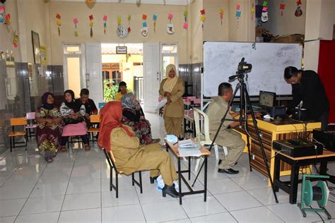 Kelompok Informasi Masyarakat Ampel Kecamatan Semampir Surabaya