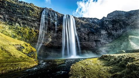Download Wallpaper Seljalandsfoss Waterfall In Iceland 3840x2160