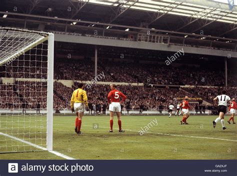Fifa world cup 1966 germany vs england: England v West Germany - 1966 World Cup Final - Wembley Stadium Stock Photo: 109473575 - Alamy