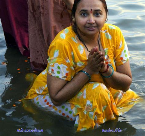Indin Village Aunties Bathing In River Images Nudes Photos