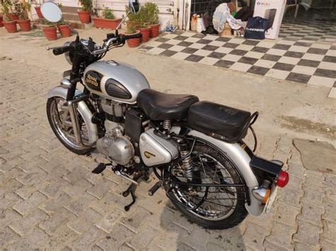 „bullet, esminis „royal enfield motociklas, kuris šiandien yra ilgiausiai naudojamas motociklas istorijoje ir jis vis dar yra gaminamas. Used Royal Enfield Bullet 500 Bike in Gurgaon 2015 model ...