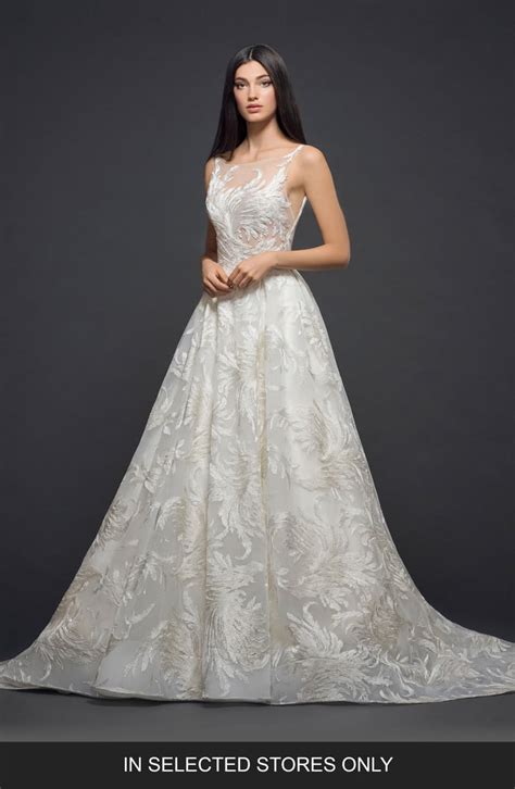 Natürlich wollte ich einzigartig sein. Lazaro Embroidered Tulle Wedding Dress | Nordstrom in 2020 ...