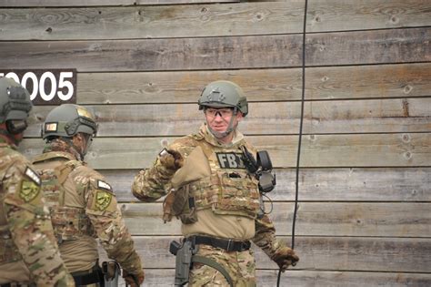 Dvids Images Fbi Swat Team Rappels At Fort Mccoy Image 5 Of 27