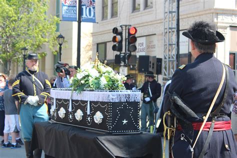 150 Years Later Lincoln Funeral Procession Retraced Npr Illinois