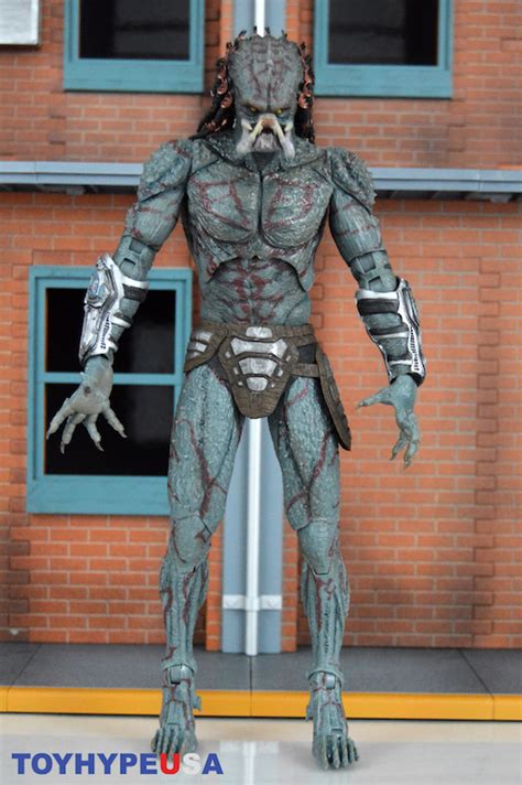 Neca Toys Predator 2018 Movie Deluxe Armored Assassin Predator Figure