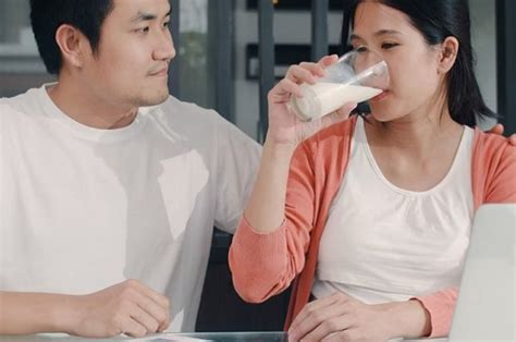 5 Manfaat Ibu Menyusui Minum Susu Dan Rekomendasi Susu Terbaik Nakita
