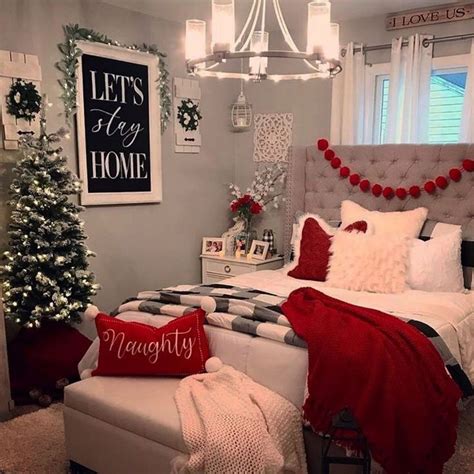 37 Decorating Rooms For Christmas That Spread Holiday Cheer