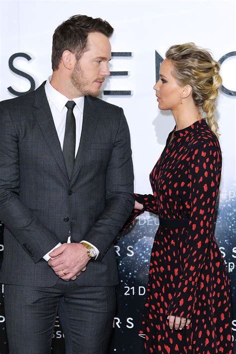 'what's your favorite part about me?' | the passengers actor gets a surprise question from. Jennifer Lawrence & Chris Pratt | Vestido chique, Look, Homens
