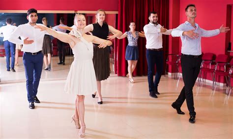 Sunday 700 Pm Beginners Level 1 Ballroom And Latin American Course Cadmans Dance Centre