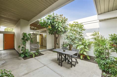 A Bay Area Eichler Home With A Greenery Filled Atrium Lists For 850k